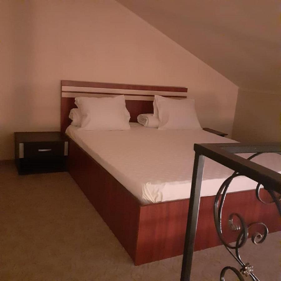 Hotel Lexus - Fost Cosmin Arad Luaran gambar